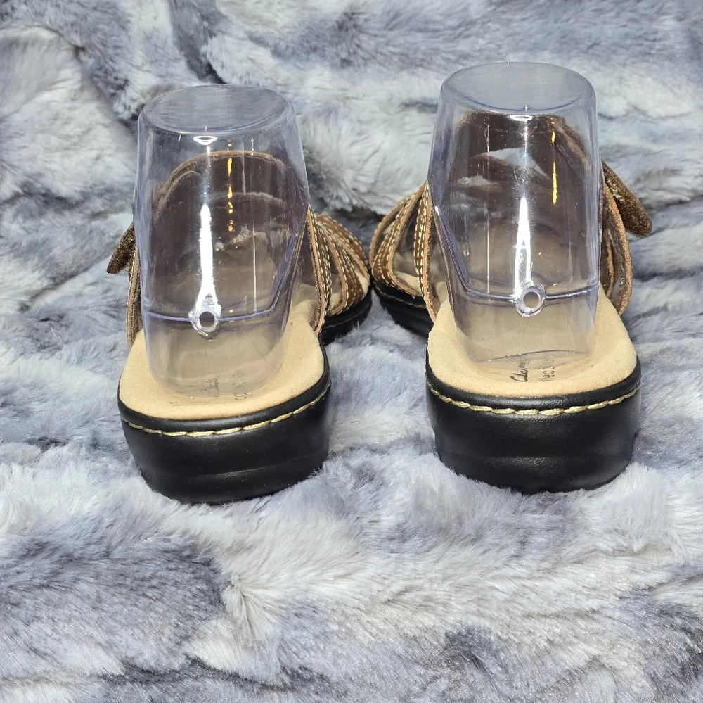 NWOB Clarks Leisa Cacti Q Triple Strap Slide Sandals Brown Multi Size‎ 8.5